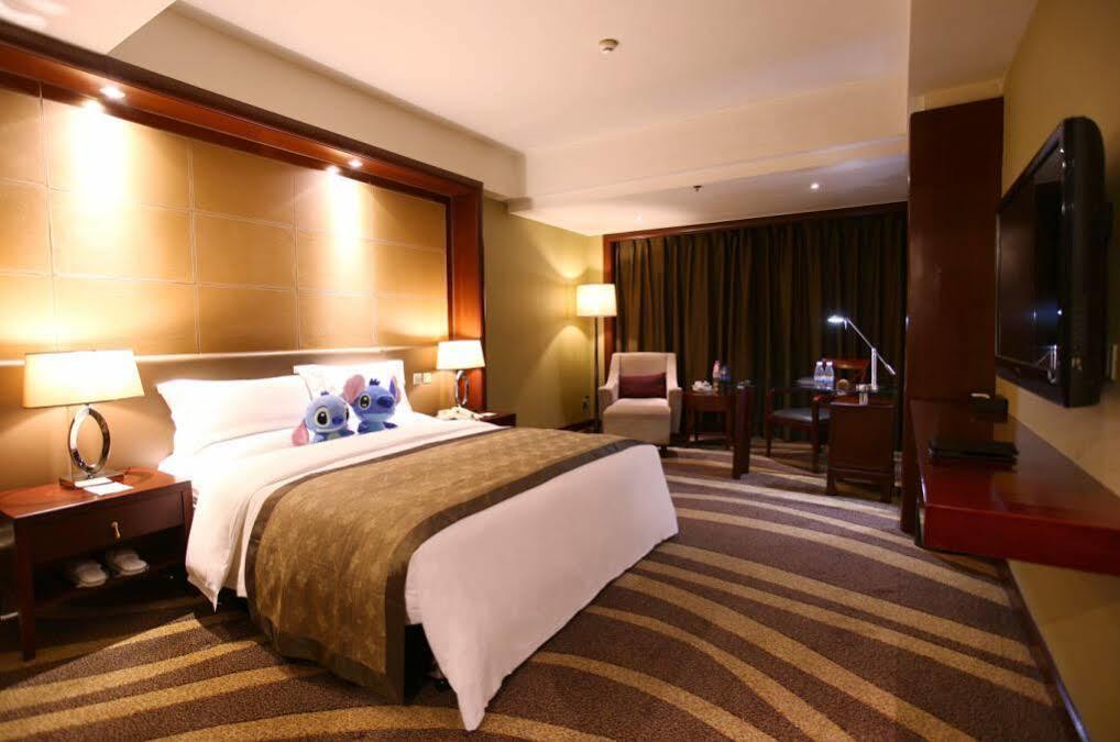 Empark Grand Hotel Chongqing Exterior photo